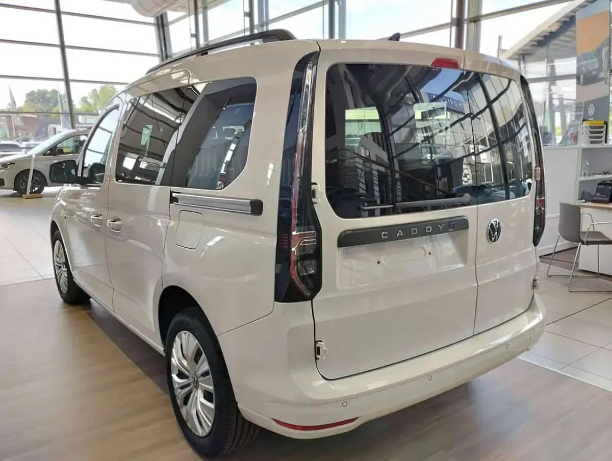 Nuova VW Caddy 102 CV (75 kW) 2026 Bianco candy Monovolume