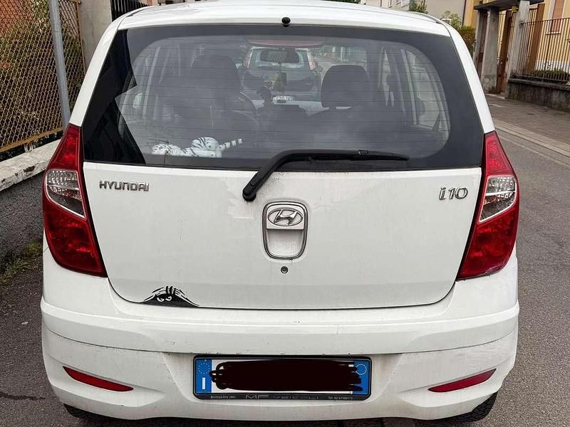Usata Hyundai i10 Classic 69 CV (50 kW) 2013 Bianco Utilitaria