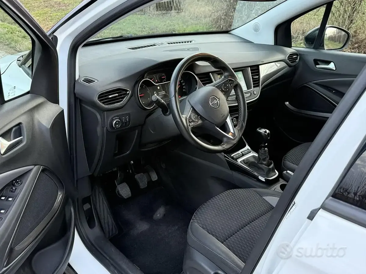 Usata Opel Crossland X Innovation 102 CV (75 kW) 2019 Bianco SUV