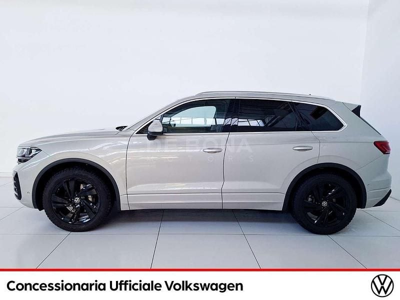 Usata VW Touareg Elegance 231 CV (169 kW) 2024 Sechura beige SUV