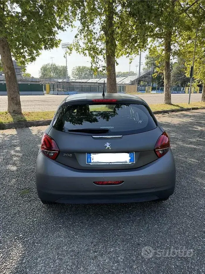 Usata Peugeot 208 Allure 75 CV (55 kW) 2017 Grigio Utilitaria