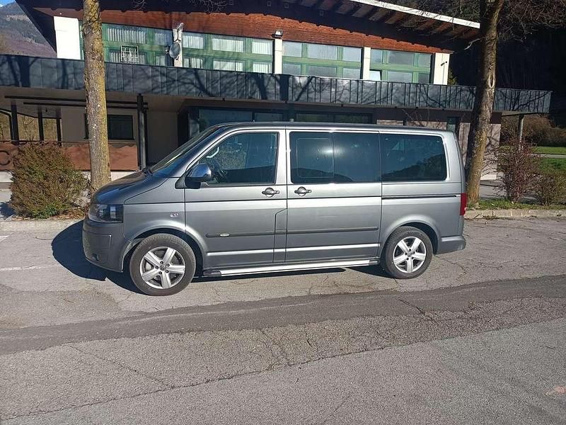 Usata VW Multivan Comfortline 179 CV (131 kW) 2011 Grigio Monovolume