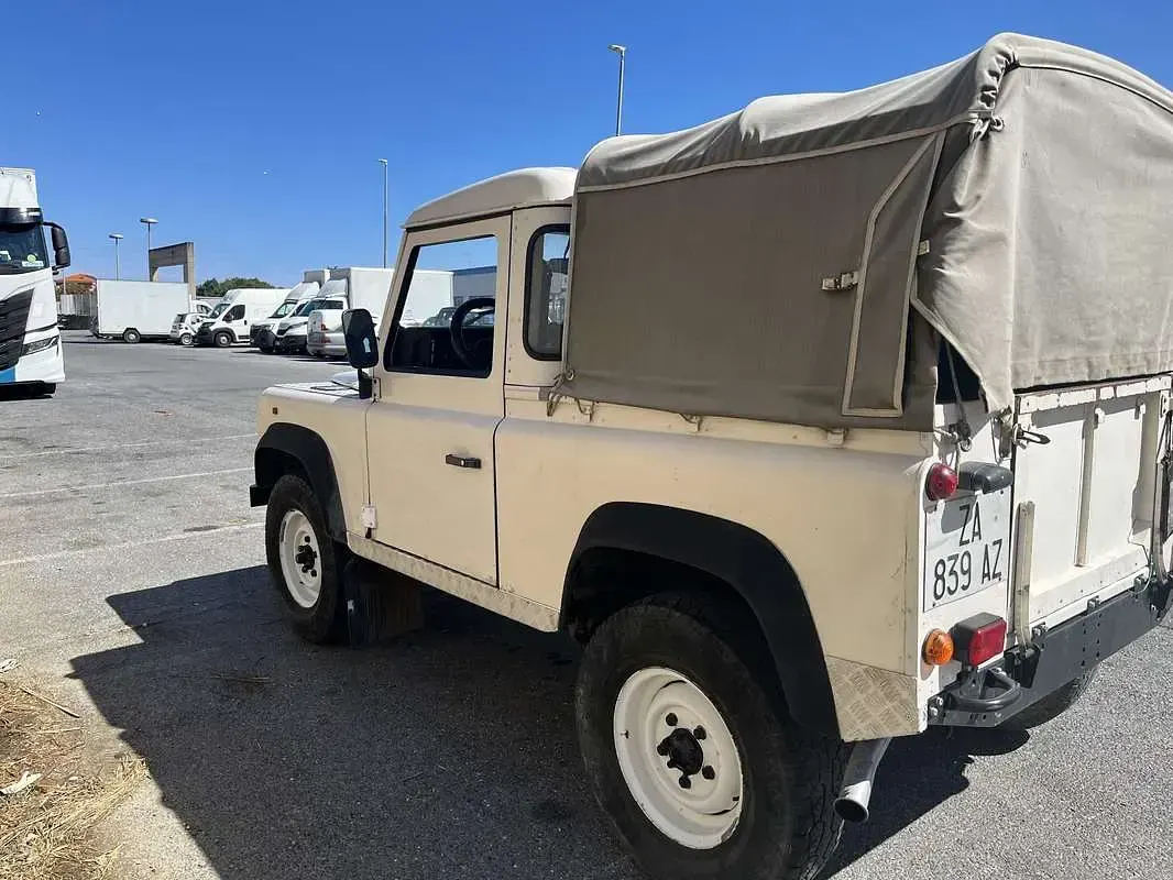 Usata Land Rover Defender 113 CV (83 kW) 1998 SUV