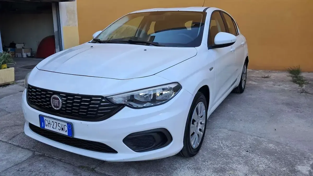 Usata Fiat Tipo Easy 95 CV (69 kW) 2018 Berlina