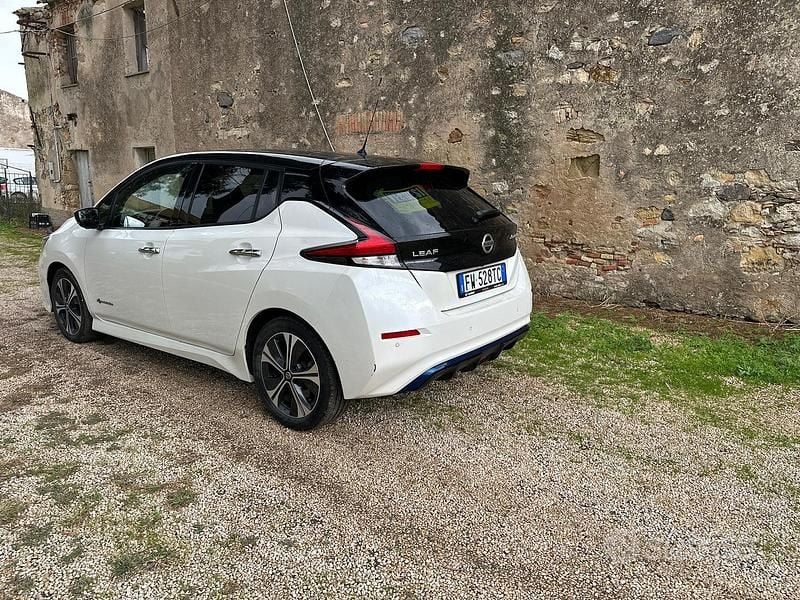Usata Nissan Leaf Tekna 89 kW (122 CV) 2019 Bianco Utilitaria