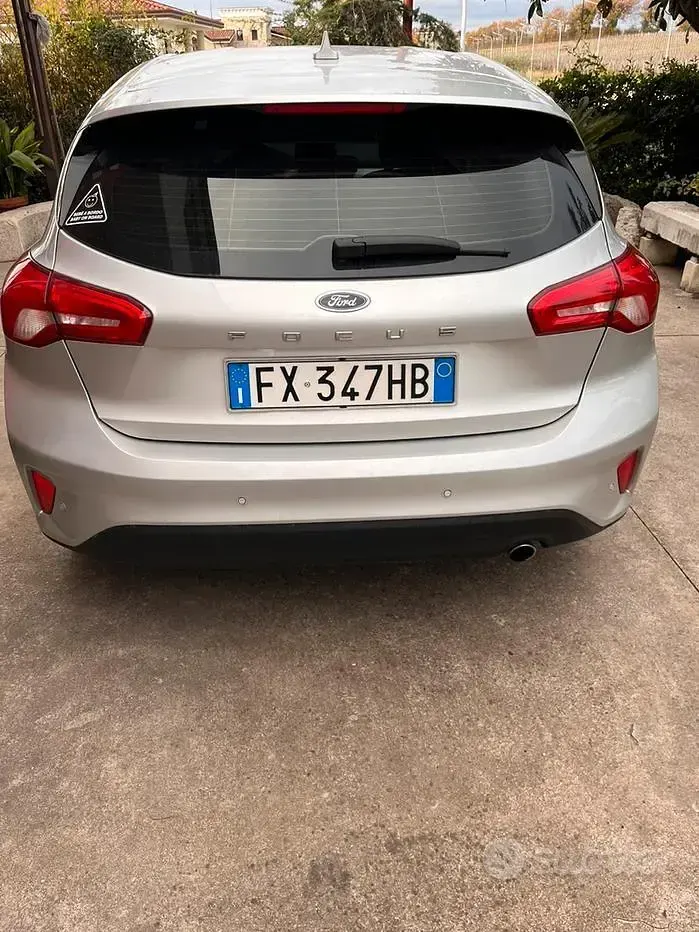 Usata Ford Focus 115 CV (84 kW) 2019 Grigio Berlina