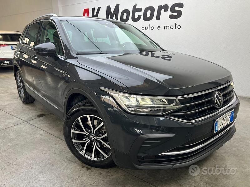 Usata VW Tiguan Life 150 CV (110 kW) 2022 Grigio SUV