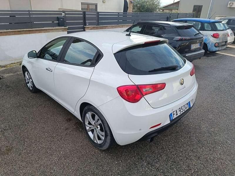 Usata Alfa Romeo Giulietta Distinctive 105 CV (77 kW) 2015 Utilitaria