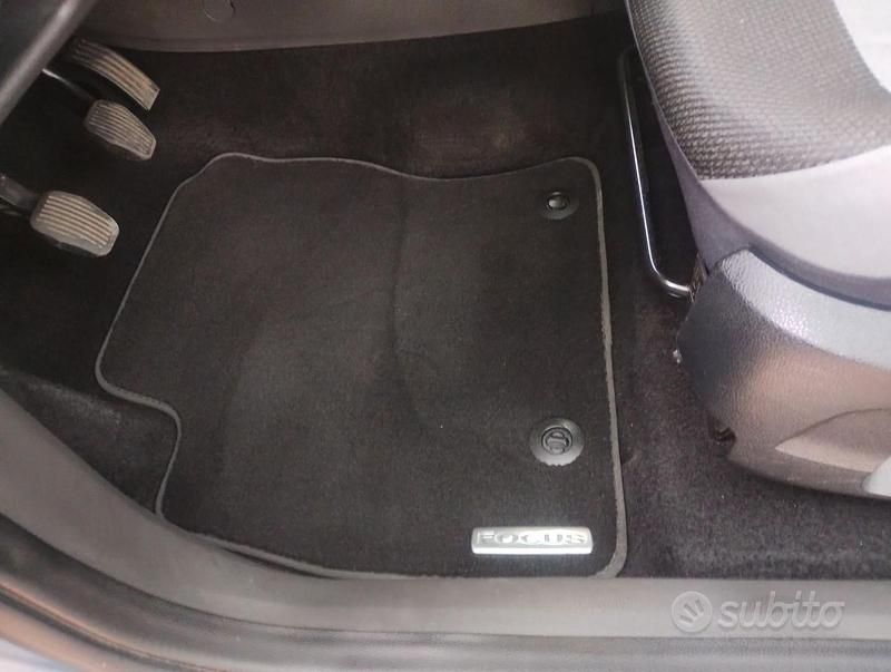 Usata Ford Focus 90 CV (66 kW) 2006 Station wagon