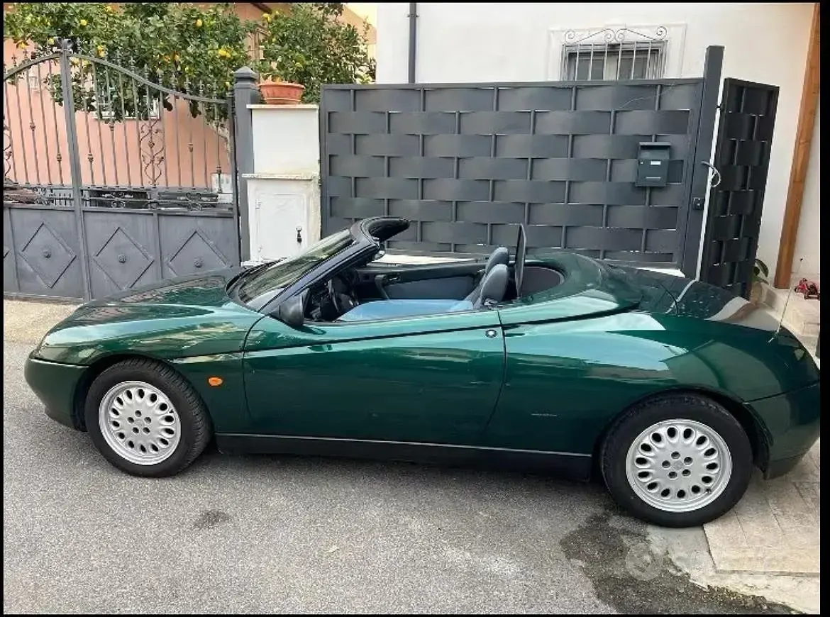 Usata Alfa Romeo Spider 128 CV (94 kW) 1996 Verde Cabrio