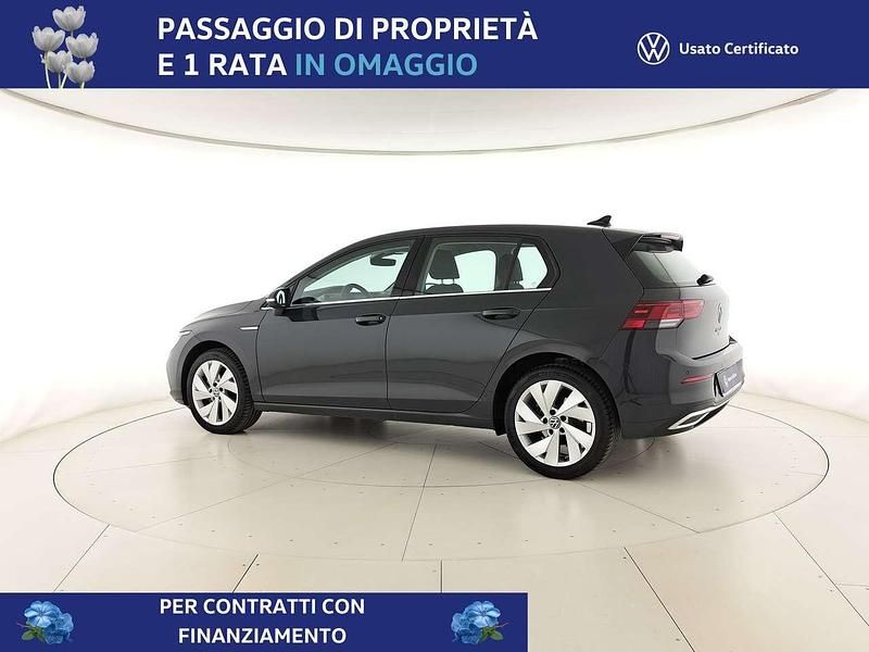 Usata VW Golf VIII Style 131 CV (96 kW) 2023 Urano grey Berlina