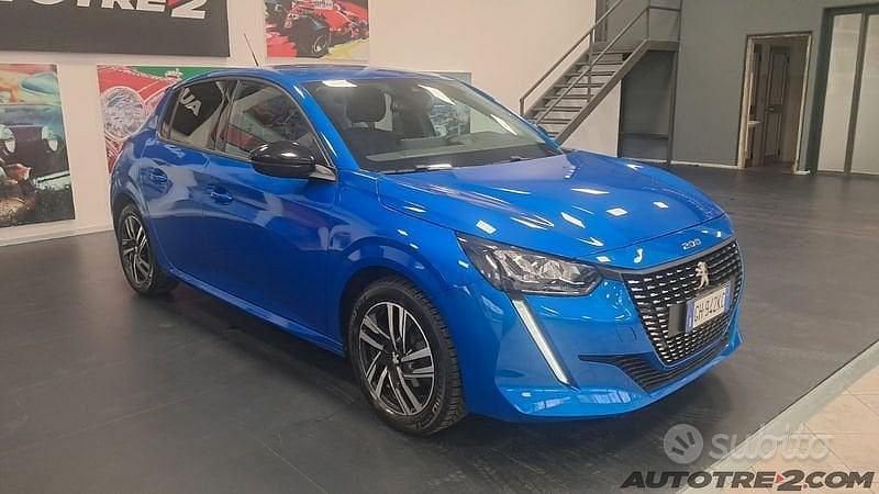 Usata Peugeot 208 Allure 110 CV (80 kW) 2025 Giallo Utilitaria