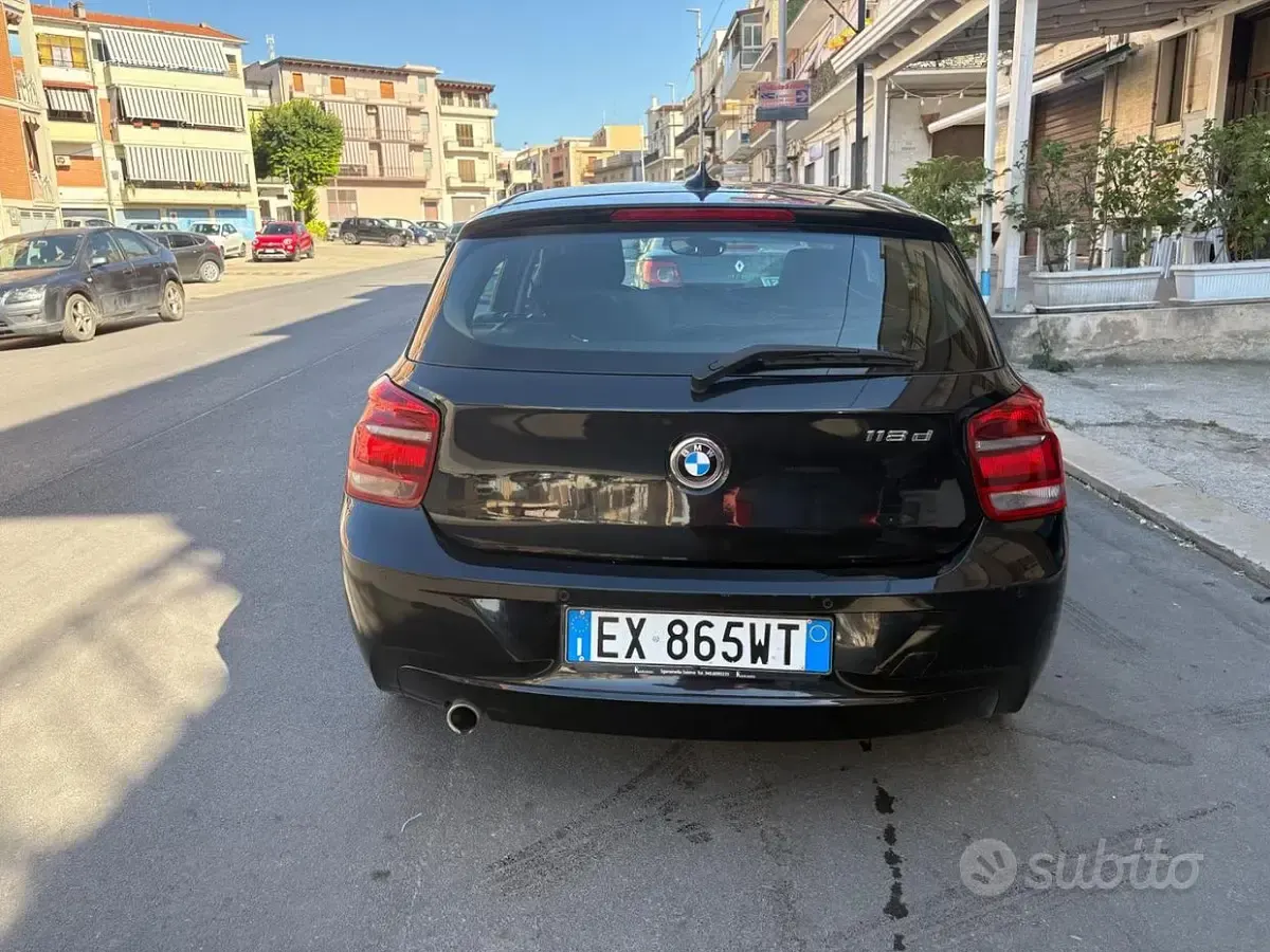 Usata BMW 118 143 CV (105 kW) 2015 Nero Utilitaria