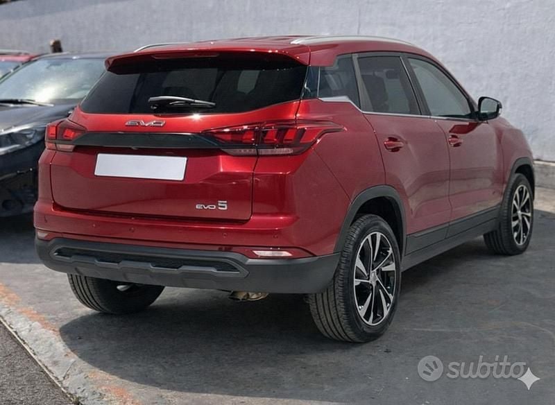 Usata EVO Evo 5 127 CV (93 kW) 2023 Rosso SUV