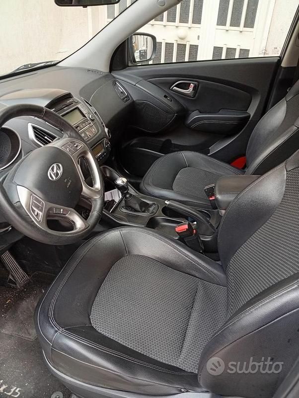 Usata Hyundai ix35 135 CV (99 kW) 2013 Nero SUV