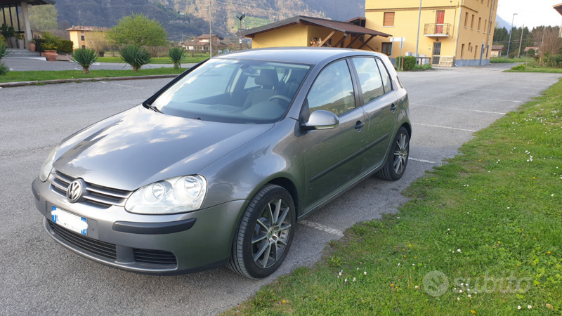 Usato 2004 VW Golf V 1.9 Diesel 105 CV (2.800 €)