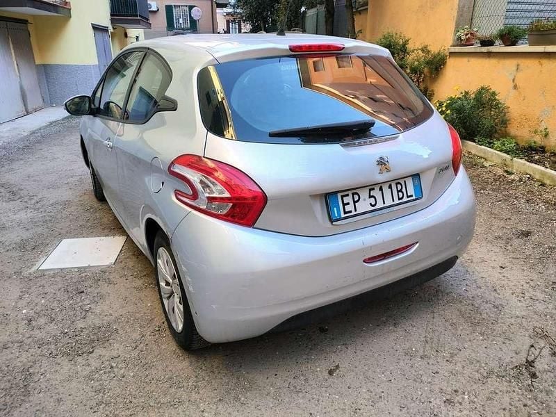 Usata Peugeot 208 Active 68 CV (50 kW) 2012 Utilitaria