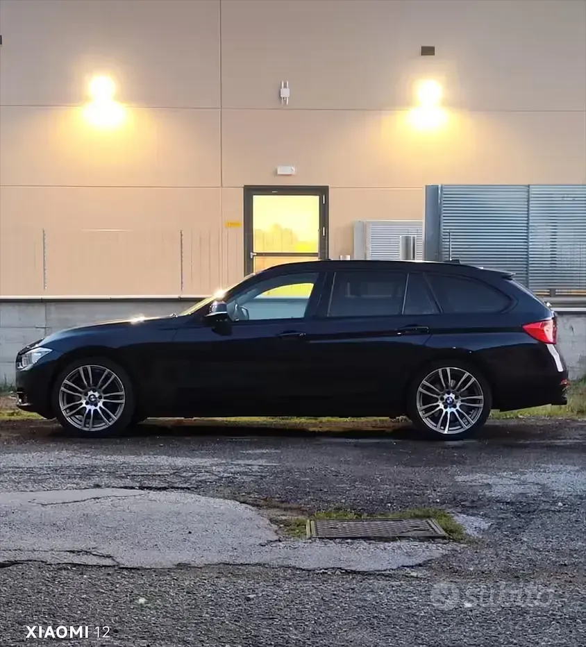 Usata BMW 330 Sport Line 258 CV (189 kW) 2015 Blu Station wagon