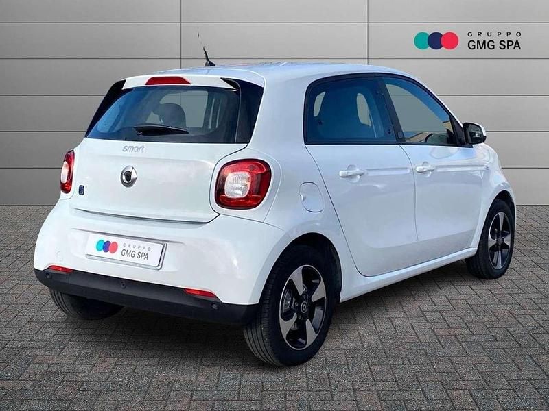 Usata Smart ForFour Electric Drive Passion 60 kW (82 CV) 2021 Bianco Berlina