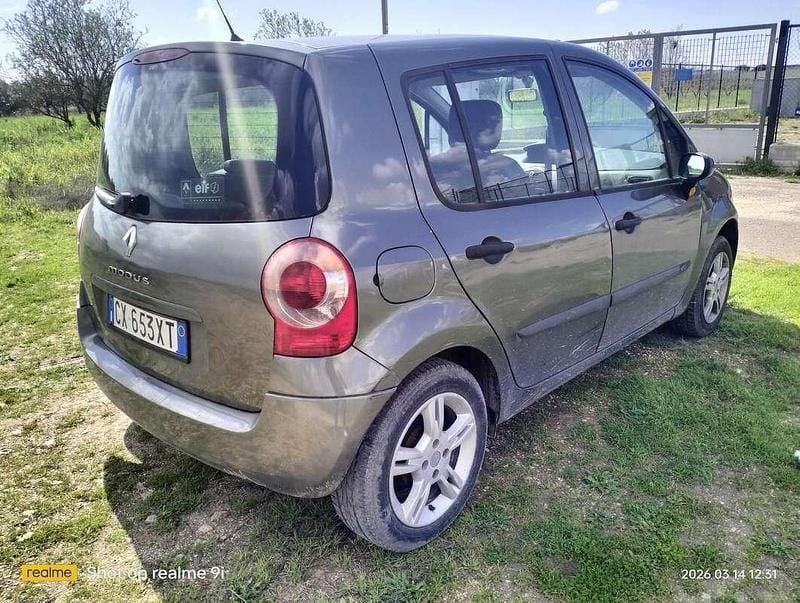 Usata Renault Modus Privilege 65 CV (47 kW) 2005 Monovolume