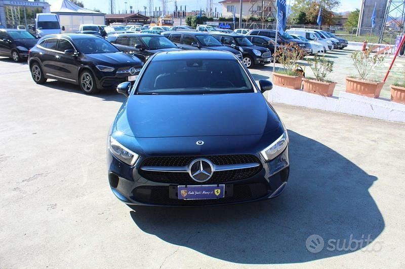 Usata Mercedes A200 151 CV (111 kW) 2021 Blu Berlina