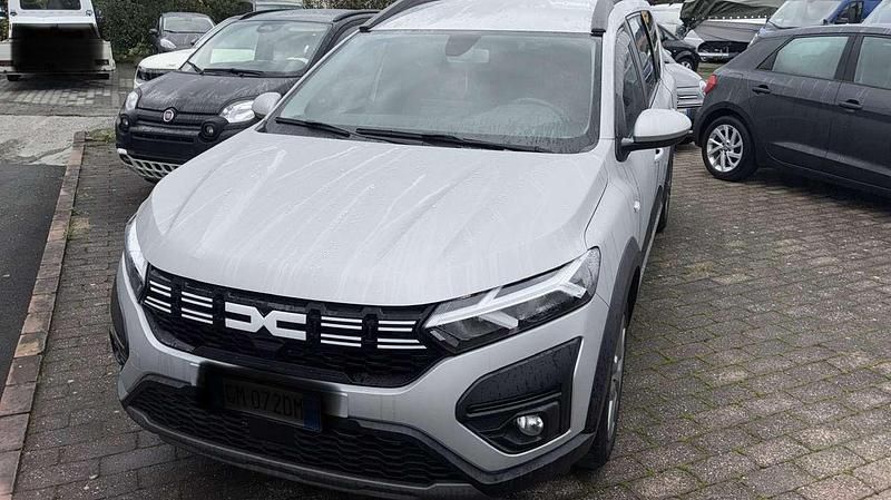 Usata Dacia Jogger Extreme 101 CV (74 kW) 2023 Beige Monovolume