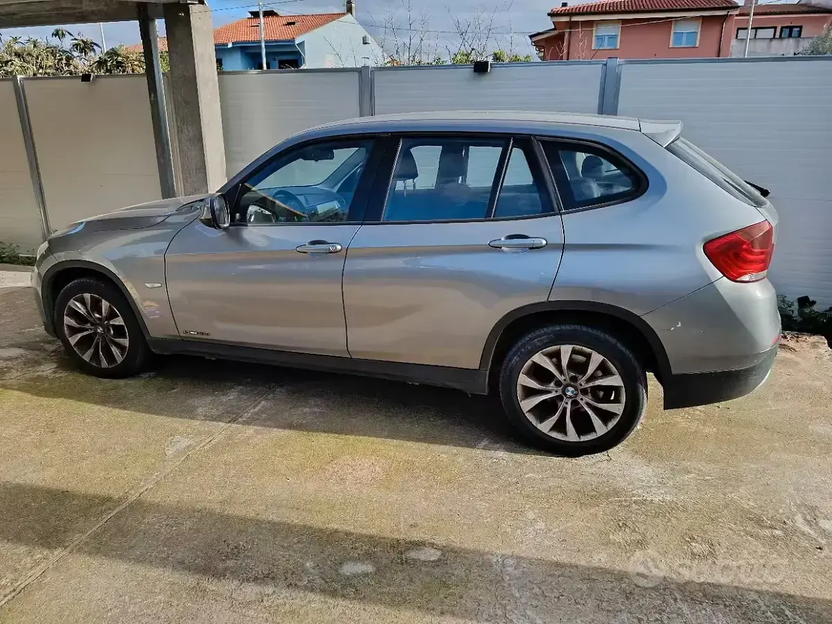Usata BMW X1 143 CV (105 kW) 2011 Grigio SUV