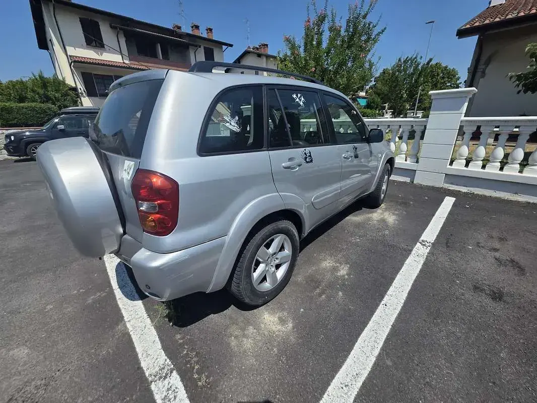 Usata Toyota RAV4 Sol 116 CV (85 kW) 2004 SUV