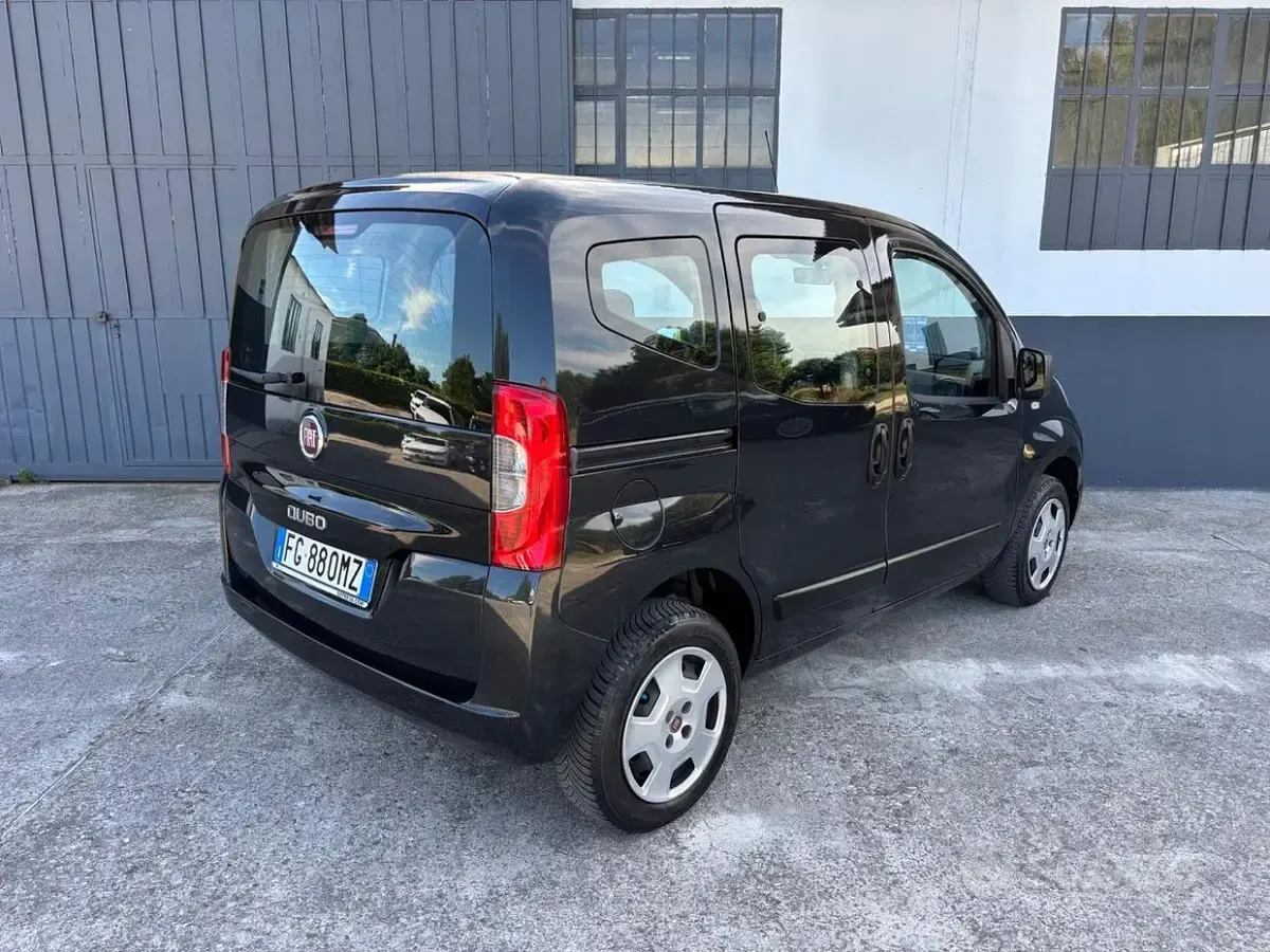 Usata Fiat Qubo Trekking 80 CV (58 kW) 2016 Nero Monovolume