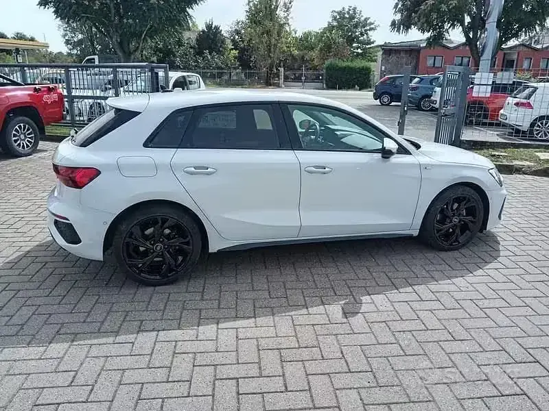 Usata Audi A3 S-Line 150 CV (110 kW) 2023 Bianco Berlina