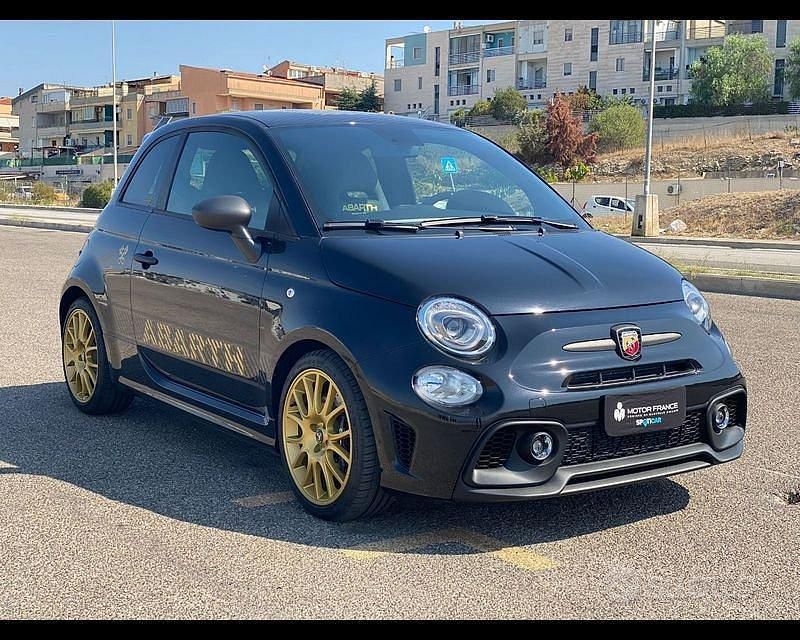 Usata Abarth 695 180 CV (132 kW) 2024 Nero Utilitaria