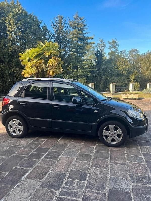 Nero Usata 2009 Fiat Sedici SUV | 4500 € (Buon prezzo) - Immagine 1/4