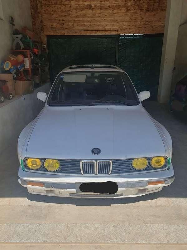 Usata BMW 318 Efficient Dynamics 105 CV (77 kW) 1983 Station wagon