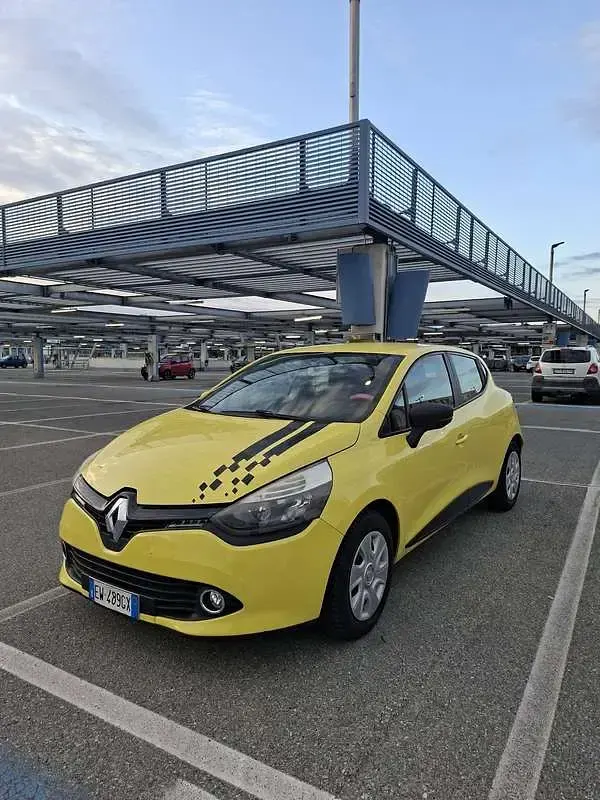 Usata Renault Clio IV 73 CV (53 kW) 2014 Berlina