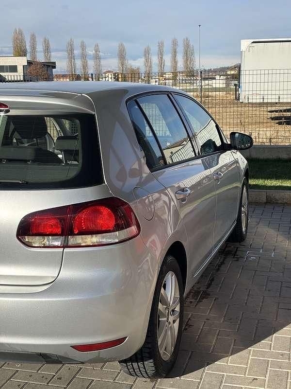 Usata 2010 VW Golf VI Comfortline Tre volumi | 6000 € (Cara) - Immagine 1/4