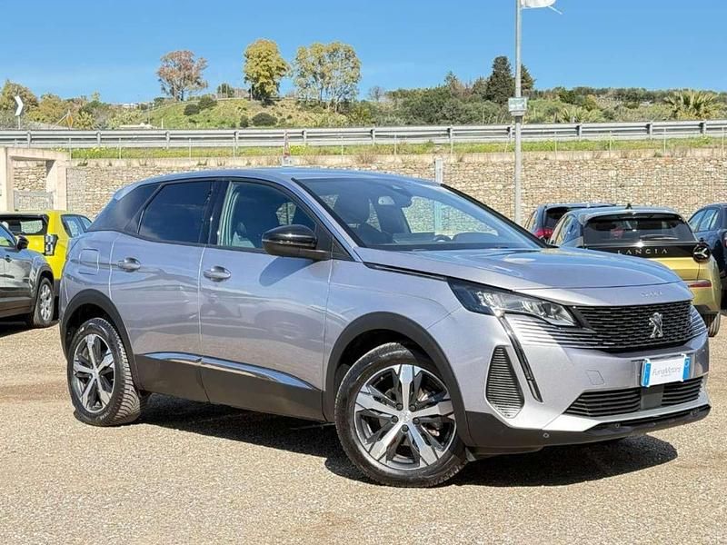 Usata Peugeot 3008 Allure 131 CV (96 kW) 2023 Grigio scuro SUV