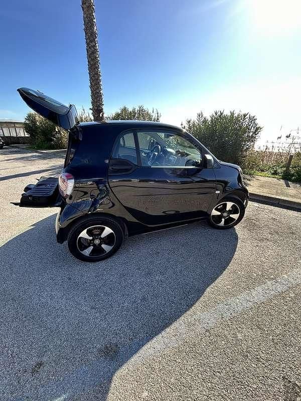 Usata Smart ForTwo Coupé Pure 41 kW (56 CV) 2023 Utilitaria