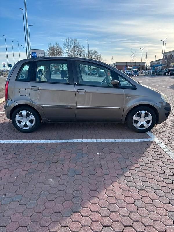 Usata Lancia Musa 95 CV (69 kW) 2005 Monovolume