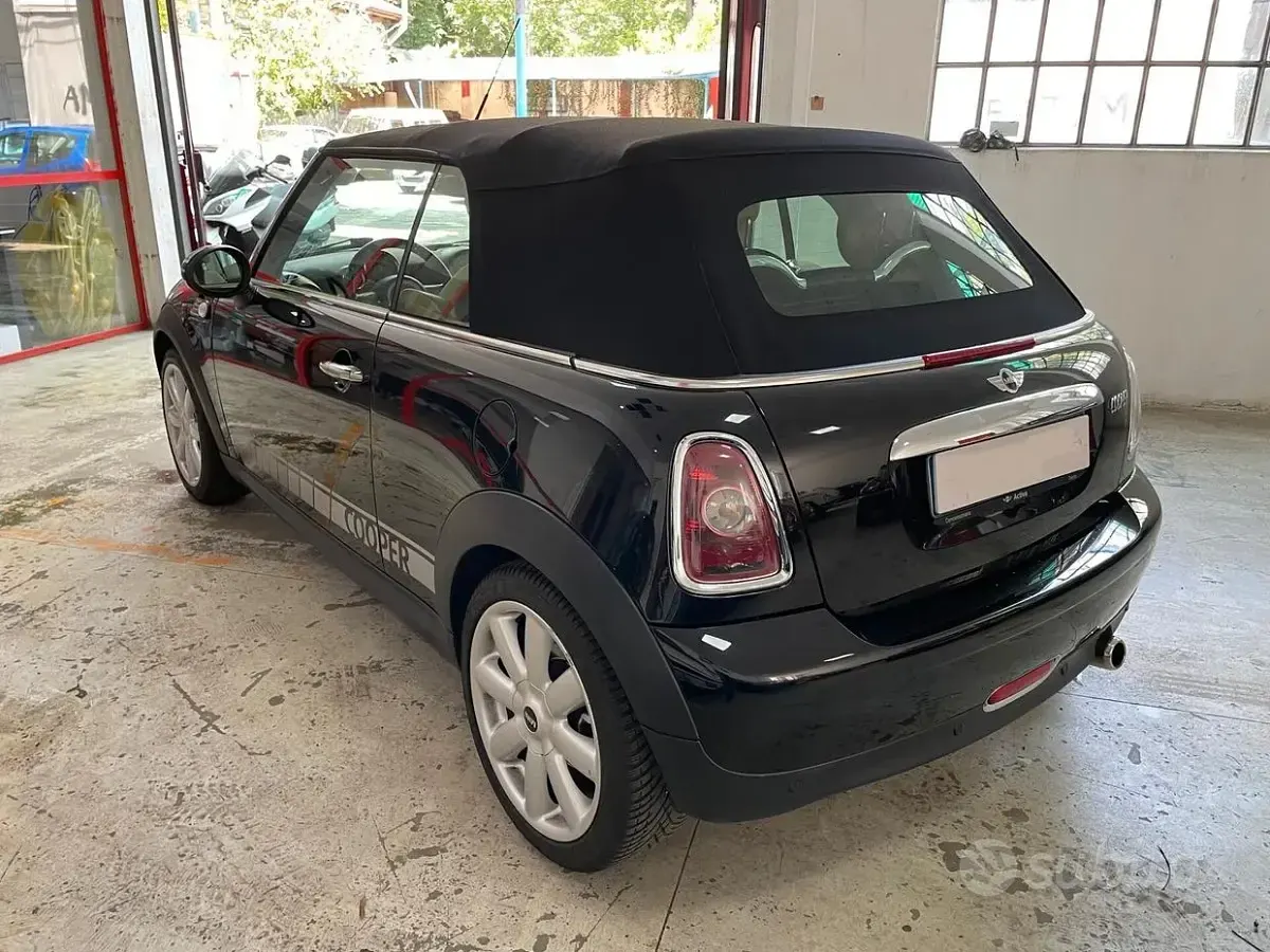 Usata Mini Cooper Cabriolet 120 CV (88 kW) 2009 Nero Cabrio