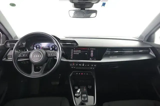 Usata Audi A3 e-tron Comfort 110 CV (80 kW) 2023 Nero midnight Utilitaria
