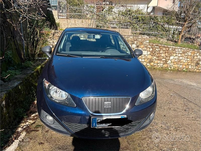 Usata Seat Ibiza Ecomotive 75 CV (55 kW) 2011 Blu Utilitaria