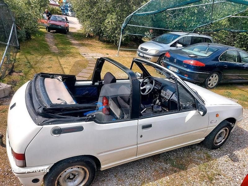 Usata Peugeot 205 54 CV (39 kW) 1992 Bianco Cabrio