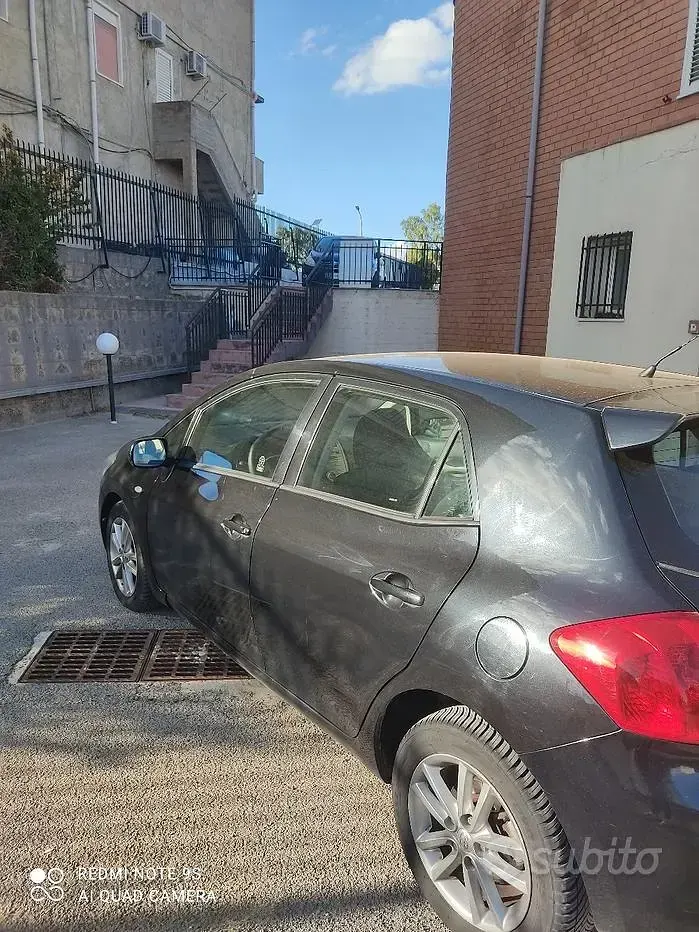 Usata Toyota Auris Sol 126 CV (92 kW) 2008 Nero Utilitaria