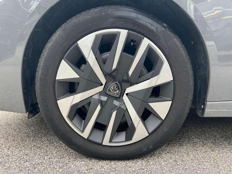 Usata Peugeot 208 Active 101 CV (74 kW) 2024 Grigio scuro Utilitaria
