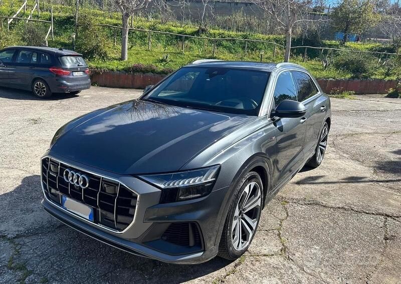 Usata Audi Q8 S-Line 286 CV (210 kW) 2020 Grigio SUV