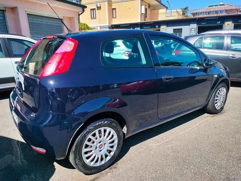 Usata Fiat Punto Evo 69 CV (50 kW) 2015 Blu/azzurro Utilitaria