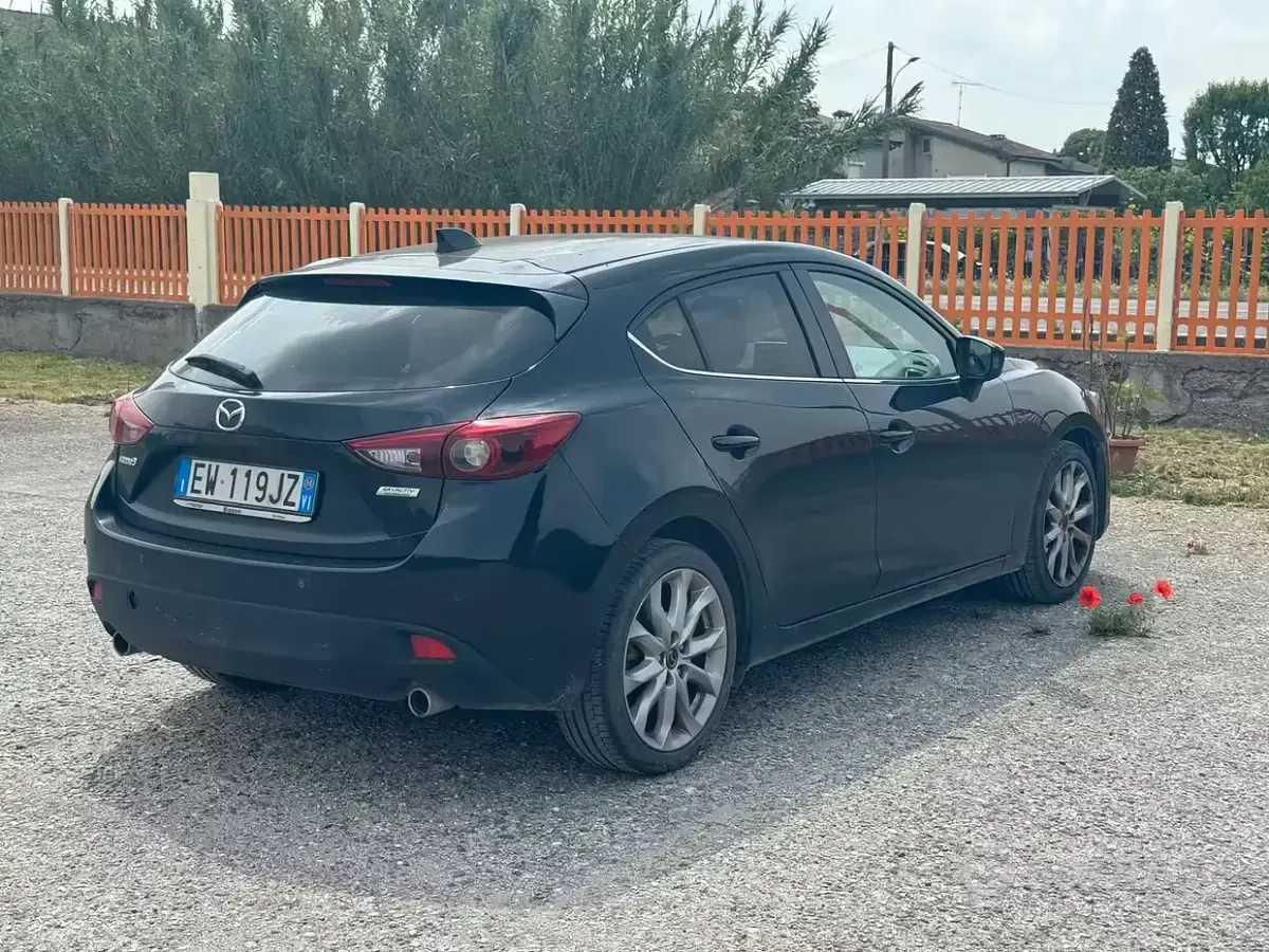 Usata Mazda 3 150 CV (110 kW) 2014 Nero Berlina