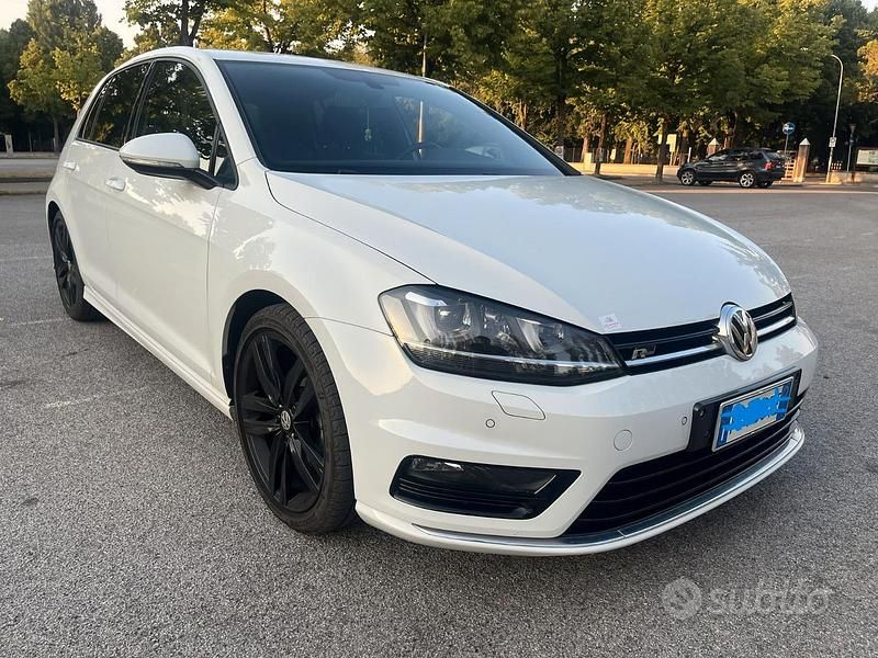 Bianco Usata 2017 VW Golf VII Edition Tre volumi | 14.999 € (Cara) - Immagine 1/4