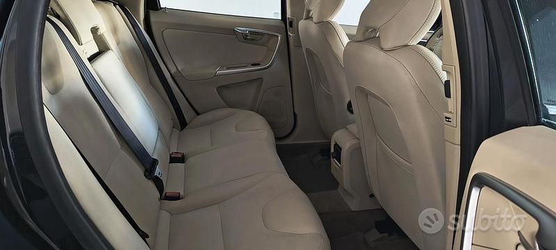 Usata Volvo XC60 Momentum 163 CV (119 kW) 2009 Grigio SUV