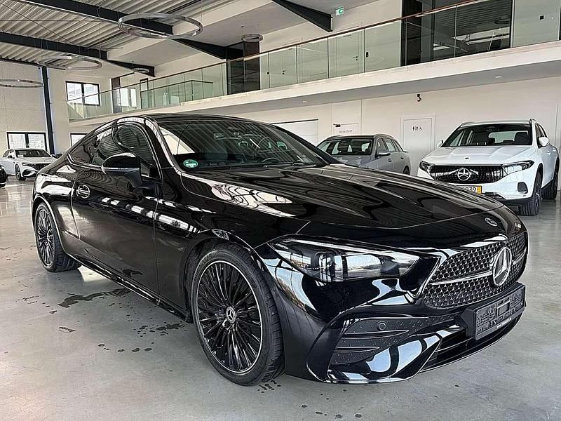 Usata Mercedes CLE220 AMG Line Premium Plus 197 CV (144 kW) 2025 Obsidianschwarz Coupé